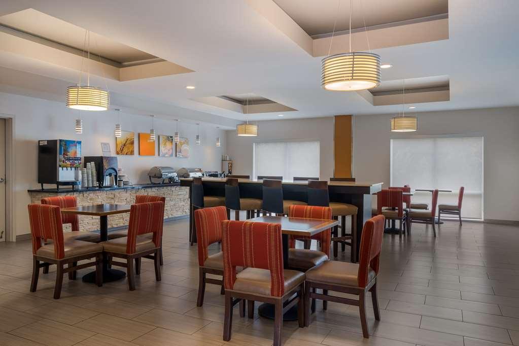 Comfort Suites Denham Springs Restaurant photo